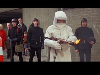 451 градус по фаренгейту