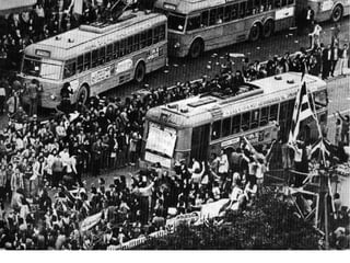 Πανελλήνιο Απελευθερωτικό Μέτωπο (ΠΑΜ)
• Πανελλήνιο Απελευθερωτικό Κίνημα (ΠΑΚ)
Δημοκρατική Άμυνα
• Ρήγας Φεραίος
Κομμουνιστική Νεολαία Ελλάδας (ΚΝΕ)
Άλλες αντιστασιακές οργανώσεις με αξιόλογη δράση ήταν η ΕΔΗΚ, ο Εθνικός
Αντιδικτατορικός Στρατός (ΑΣ), Εθνικό Αντιδικτατορικό Συμβούλιο (ΕΑΣ), ΑΕΜ
Αντιδικτατορικό Εργατικό Μέτωπο, ΔΕΑ, ΔΕΚΑ, ΕΚΔΑ, ΚΟΑ, Ελεύθεροι
Πολιορκημένοι, Ελεύθεροι Έλληνες, Ελληνική Αντίσταση, Φιλική Εταιρεία, Αγροτικό
Αντιδικτατορικό Μέτωπο, Θρύλος, Σπουδαστική Πάλη και πολλές άλλες.
 