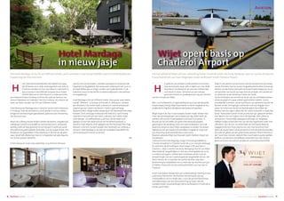 16 17business travel2  issue 147 August-September 2014  business travel2
Het charmante boetiekhoteln dat dateert van 1909,
telt 18 kamers en is sinds 2006 eigendom van Ludo en
Christine Geurden, en hun zoon Maxim. Ludo heeft 15
jaar ervaring in verschillende Europese Accor hotels
(Sofitel, Mercure en Park Plaza) en is ondervoorzitter
van Federatie Horeca Limburg en lid van de raad van bestuur van
Horeca Vlaanderen en Federatie Toerisme Limburg. Hij is tevens de
broer van Peter Geurden, de CEO van Different Hotels.
Hotel Restaurant Mardaga was in 1909 het eerste hotel-restaurant
in Limburg. Sinds de overname in 2006 werden er tal van verbou-
wingen en vernieuwingen gerealiseerd, goed voor een investering
van 600.000 euro.
Naast een volledig nieuwe keuken werden de kamers, vergaderzaal,
ontbijtzaal, tuinterras (overdekt en verwarmd), bar en restaurant
grondig onder de loep genomen en vernieuwd. Er werd ook overal
airconditioning geïnstalleerd. Bovendien is er de nieuwe M Bar, met
haardvuur en opgetrokken in kerselaarhout in de stijl van de jaren
1940. Vanaf half oktober kan men er 10 topwijnen per glas deguste-
ren via het systeem Winefitt.
In het restaurant staat sinds september 2013 chef Jens Stinissen
et gebruik van privéjets wordt als elitair en extreem
duur beschouwd, maar zelfs in tijden van crisis blijkt
deze dienst onmisbaar te zijn voor een cliënteel dat
snel wenst te reizen. De komst van een nieuwe
generatie lichtere en goedkopere jets lag aan de basis
van het concept van Wijet.
Met 1.200 luchthavens, in tegenstelling tot 300 voor een klassieke
maatschappij, brengt Wijet haar klanten zo dicht mogelijk bij hun
eindbestemming door de bijkomende kosten te beperken.
België staat in de Top 10 van Europese landen inzake verkeer met
meer dan 80 bewegingen van privéjets per dag. Wijet heeft als
ambitie 10% van het marktaandeel in dit land in te nemen. In
Brussel zijn tal van zetels van grote internationale groepen
gevestigd en de bevolking moet zich vaak verplaatsen: het is dé
plaats bij uitstek om door Wijet aangedaan te worden. De aanwe-
zigheid van een jet maakt snel vertrekken mogelijk en zorgt voor
een besparing op de opstartkosten (1.600 euro).
Waarom opteerde Wijet voor Brussels South Charleroi Airport als
uitvalsbasis?
«Het taxiën (met het vliegtuig) vraagt in Brussel gemiddeld 20
minuten terwijl het in Charleroi tussen de 5 à 10 minuten bedraagt.
De aankomst op de luchthaven duurt langer in Brussel dan in
Charleroi », aldus Corentin Denoeud, Managing Director van Wijet.
Beter bediend, toegankelijker en met een stroomgebied van 15 tot
20 miljoen passagiers, voldoet deze luchthaven perfect aan de
verwachtingen van een maatschappij die toegankelijk wil zijn. Het
doel is binnen de 12 maanden het aantal vluchten naar deze
bestemming te verdubbelen om zo meer dan 150 vluchten per jaar
te hebben ofwel 30% van het luchtvaartverkeer voor taxi-jets in
Charleroi.
De jet is de laatste nieuwe twin-jet, is betrouwbaar, krachtig en kan
4 personen meenemen. De vluchten met dit toestel zijn erg
comfortabel en stil. In minder dan 2 uur is de jet met bemanning
vertrekkensklaar voor een dienstverlening op maat, met het
voordeel zonder tussenlandingen kleine luchthavens in Frankrijk en
Europa aan te doen.
H H
Het Hotel Mardaga uit As, lid van Different Hotels, werd compleet in zijn oorspronkelijke glorie hersteld dankzij een
investering van 600.000 euro.
Het taxi-jetbedrijf Wijet zet haar uitbreiding buiten Frankrijk verder. Na Parijs, Bordeaux, Lyon en Cannes brengt het
Franse bedrijf één van haar vliegtuigen onder op Brussels South Charleroi Airport.
aan het roer van de keuken, voorheen werkzaam in restaurant de
Slagmolen te Opglabbeek. Het restaurant is bekroond met 14/20 in
de Gault Millau gids en krijgt 3 vorkjes van Guide Michelin. In de
toekomst (2020) wil de familie 20 kamers bijbouwen met wellness
en vergaderzaal.
Hotel Mardaga is lid van Different Hotels. Deze groep, waar iedere
verblijf “different” is, bestaat uit 8 hotels in Limburg en 1 Antwer-
pen (Antwerp City Center hotel, 3 sterren) en neemt eind januari
volgend jaar een nieuw viersterren + hotel in gebruik langs
Maasmechelen Village Outlet Shopping en het Nationaal Park Hoge
Kempen. De 8 Limburgse Hotels zijn het Hotel ECU Genk (trendy
cityhotel in het centrum van Genk, 3 sterren), het Carbon Hotel
Genk (design - en wellnesshotel, 4 sterren), het M Hotel Genk
(gelegen tussen het stadscentrum en het Molenvijverpark, 4
sterren), Hotel Atlantis Genk (gelegen aan het Nationaal Park Hoge
Kempen, 3 sterren), Eurotel Lanaken (het fietshotel van Limburg, 4
sterren), Hotel Mardaga en De Barrier Houthalen (luxe BN met
sterrenrestaurant Innesto, 4 sterren).
 DV
Hotel Mardaga
in nieuw jasje
Wijet opent basis op
Charleroi Airport
Hotellerie
Wijet is ook partner van Air France voor de boordservice aan boord
van de Première. Voor en na hun langeafstandsvluchten kunnen de
klanten van de Franse nationale luchtvaartmaatschappij van nu af
aan genieten van vlucht op maat met een privéjet, met vertrek van
en aankomst op de hub Roissy Charles de Gaulle.
Op de luchthaven van vertrek van de jet zijn de controleprocedures
vereenvoudigd; er is geen enkele registratieformaliteit, u kunt
onmiddellijk inchecken. Op de luchthaven van aankomst kunnen de
klanten zonder vertragingen uitchecken met hun bagage. Door
plaats te nemen aan boord van deze privéjets, beschikken de
klanten over een eigen cabine die vier ruime clubzetels in zwart leer
bevat. Twee zetels kunnen in een positie van 140° gebracht worden,
wat ideaal is om zich tijdens reis in de bijzonder stille cabine te
ontspannen. Persoonlijke opbergvoorzieningen en inklapbare
tafeltjes zorgen ervoor dat men zijn reis kan organiseren zoals men
zelf wenst. Aan de voor- en achterzijde van het toestel biedt de
bagageruimte een mooi volume van 1,6m. Aan boord kan men
ijdens de vlucht kiezen uit alcoholische of niet-alcoholische dranken,
een selectie gebak van een grote Parijse patissier (Pierre Hermé) of
een ‘lunch box’. Kranten, tijdschriften, touch pad en gratis satelliet-
telefoon zijn eveneens beschikbaar. Bovendien kan men dankzij
deze exclusieve reis met een privéjet als La Première-klant Miles
Aviation
 