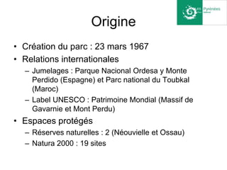 FauneGypaète barbu4 000 espèces animales dont 250 vertébrés, 200 espèces d’oiseaux, 64 espèces de mammifères, 5 600 isards, 13 couples de gypaètes barbus, 320 couples de vautours fauves et 37 couples d’aigle royalAigle Pygargue à tête blancheIsard