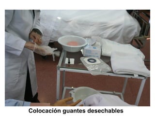 Colocación guantes desechables