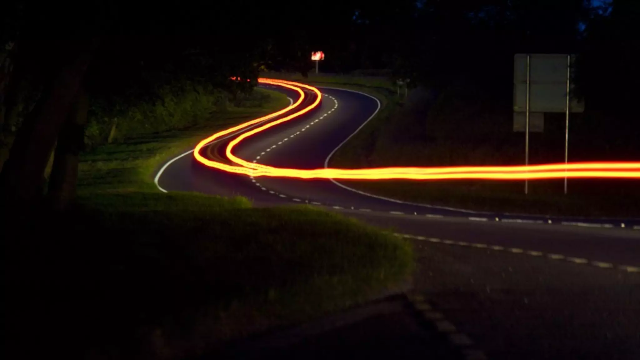 Old World
Large upfront capital investment
Basic compute and storage only
Responsible for feature upgrades
Slow to get new capabilities
Low, variable cost
Broad and deep platform
New features arrive daily
Ready to use
 