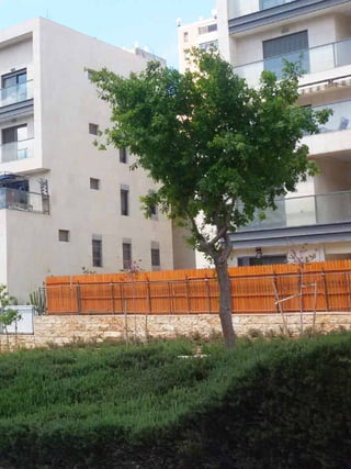 I n v e s t m e n t C o .
JERUSALEM STONE & MARBLE
25
 