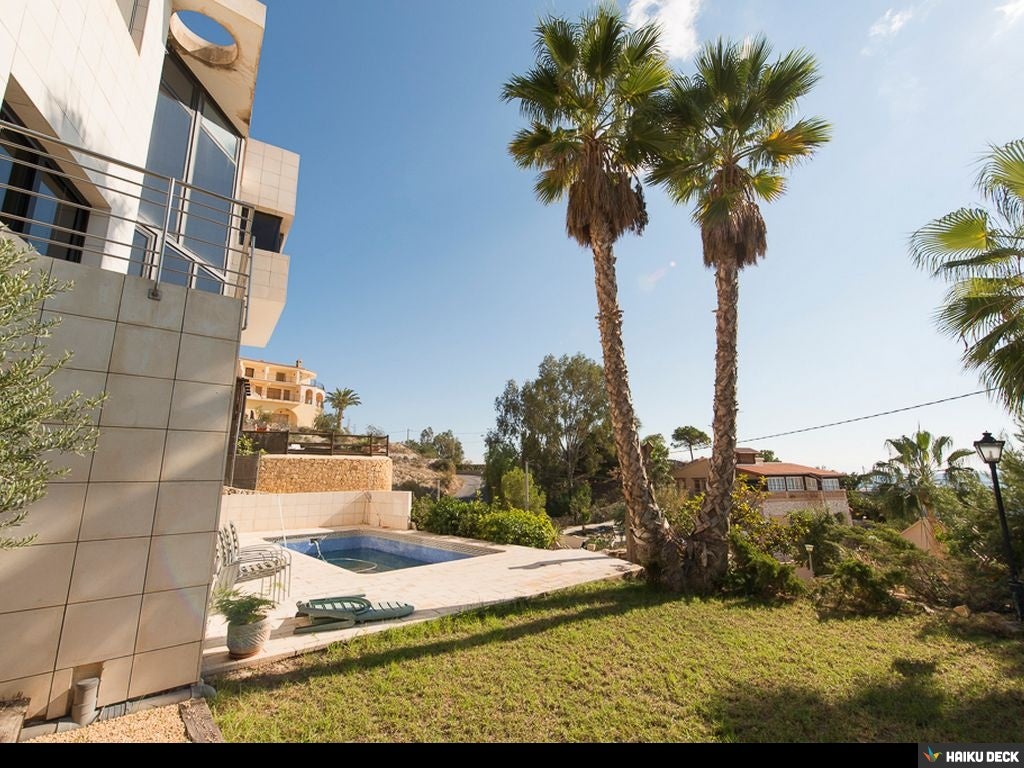 Modern 4 bedroom Villa for Sale Coveta Fuma Costa Blanca
