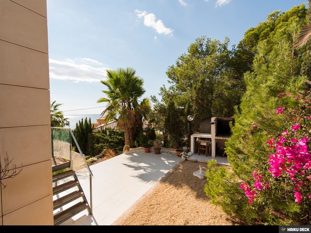 Modern 4 bedroom Villa for Sale Coveta Fuma Costa Blanca