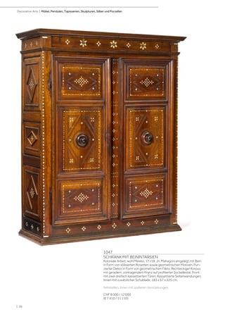 | 28
Decorative Arts | Möbel, Pendulen, Tapisserien, Skulpturen, Silber und Porzellan
1047
SCHRANK MIT BEININTARSIEN
Koloniale Arbeit, wohl Mexiko, 17./18. Jh. Mahagoni eingelegt mit Bein
in Form von stilisierten Rosetten sowie geometrischen Motiven. Pun-
zierter Dekor in Form von geometrischen Filets. Rechteckiger Korpus
mit geradem, vorkragendem Kranz auf profilierter Sockelleiste. Front
mit zwei dreifach kassettierten Türen. Kassettierte Seitenwandungen.
Innen mit zusätzlicher Schublade. 183 x 67 x 225 cm.
Fehlstellen. Innen mit späteren Verstärkungen.
CHF 8 000 / 12 000
(€ 7 410 / 11 110)
 