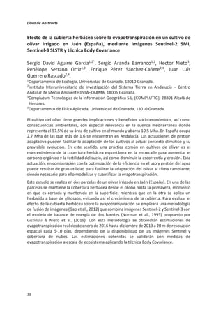 Libro de Abstracts
34
Emisiones de N2O en relación con la absorción de N del cultivo de brócoli:
impacto del biochar en combinación con fertilización nitrogenada tanto
orgánica como inorgánica
María Sánchez-García1*
, Miguel Ángel Sánchez-Monedero1
, Maria Luz
Cayuela1
1
Departamento de conservación de suelos y agua y manejo de residuos orgánicos. CEBAS-CSIC. Campus
Universitario de Espinardo, Apartado de correos 164, 30100 Murcia *
msgarcia@cebas.csic.es
El aporte de N al suelo, como nutriente vegetal principal, es esencial para obtener unos
rendimientos de cultivo adecuados para cubrir las necesidades de una población en
continuo crecimiento. Entre los diversos impactos negativos asociados al uso de
fertilizantes nitrogenados nos encontramos con el incremento de las emisiones N2O a la
atmósfera. La actual situación nos demanda establecer estrategias de mitigación de las
emisiones de gases de efecto invernadero en el ámbito agrícola que permitan mantener
unas producciones elevadas. Como consecuencia de ello, se deben relacionar las emisiones
de N2O con la absorción de N por parte del cultivo (indicador conocido en inglés como
“yield-scaled N2O emissions”) o con la producción. Con el objetivo de evaluar el posible
efecto mitigador de las emisiones de N2O con la aplicación de enmiendas de biochar al
suelo, se estableció un experimento de campo con aportes de distintas fuentes de N
(orgánica e inorgánica) en un cultivo intensivo de brócoli con riego por goteo. El biochar,
ĚĞƉŽĚĂĚĞŽůŝǀŽƉŝƌŽůŝǌĂĚĂĂϲϬϬȗ͕ƐĞĂƉůŝĐſĂƵŶa dosis de 20 T ha-1. La fertilización,
consistente en 120 kg N ha-1, se aportó en disolución acuosa de nitrato cálcico (Ca(NO3)2) o
de un fertilizante orgánico comercial, derivado de proteínas hidrolizadas, soluble en agua
(Amipowder, PROBELTE). El cultivo se realizó en la parcela experimental del Campus
Universitario de Espinardo (Murcia) entre octubre y diciembre de 2018. Las emisiones de
N2O se registraron mediante el método de la cámara estática. Las cámaras se colocaron en
las líneas de cultivo, cubriendo las plantas, con el objetivo de abarcar las emisiones
procedentes del bulbo húmedo. Los rendimientos del cultivo fueron similares con ambos
tratamientos fertilizantes. Las emisiones de N2O más elevadas correspondieron a los
tratamientos con fertilizante orgánico, posiblemente debido al aporte de C fácilmente
disponible. En estos tratamientos, el biochar tuvo un efecto mitigador en los picos de
emisión asociados a eventos de fertigación. No obstante, esta reducción de los flujos en los
momentos de mayores emisiones no fue suficiente para causar un impacto significativo en
las emisiones acumuladas. Tampoco se vio afectado el rendimiento del cultivo ni la
absorción de N por la planta. En cuanto a la fertilización inorgánica, la enmienda con
biochar no afectó las emisiones aunque la absorción de N por parte del cultivo sí se vio
favorecida. Esto se debe probablemente a la mejora de las propiedades físicas del suelo en
estos tratamientos, ya que el biochar produjo una disminución significativa de la densidad
aparente del suelo. Como consecuencia, el biochar redujo un 13% las yield-scaled N2O
emissions en el tratamiento con fertilizante inorgánico, lo que abre una puerta a futuras
investigaciones con dosis menores de aporte de N en cultivos intensivos de hortícolas sin
que ello suponga una merma en las producciones.
Este trabajo ha sido cofinanciado por el Ministerio de Ciencia, Innovación y Universidades y fondos UE-
FEADER (Proyecto # CTM2015-67200-R) y la Fundación Séneca de la Región de Murcia (Proyecto #
19281/PI/14)
 