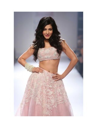 Onde há muita sombra, muito refrigério. Muito agradável é a vida a qual o Espírito 
convidou-nos a viver. 
1. {The Shulamite} 
2. אני חבצלת השׁרון שׁושׁנת העמקים׃ 2:1 
3. Ani khavatselet haSharon shoshanat haamakim: 
269 
I am the rose of Sharon, and the lily of the valleys 
 