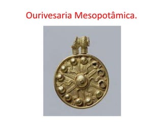 Touro alado, de cabeça humana, procedente do Palácio de Sargão II, em Khorsabad.