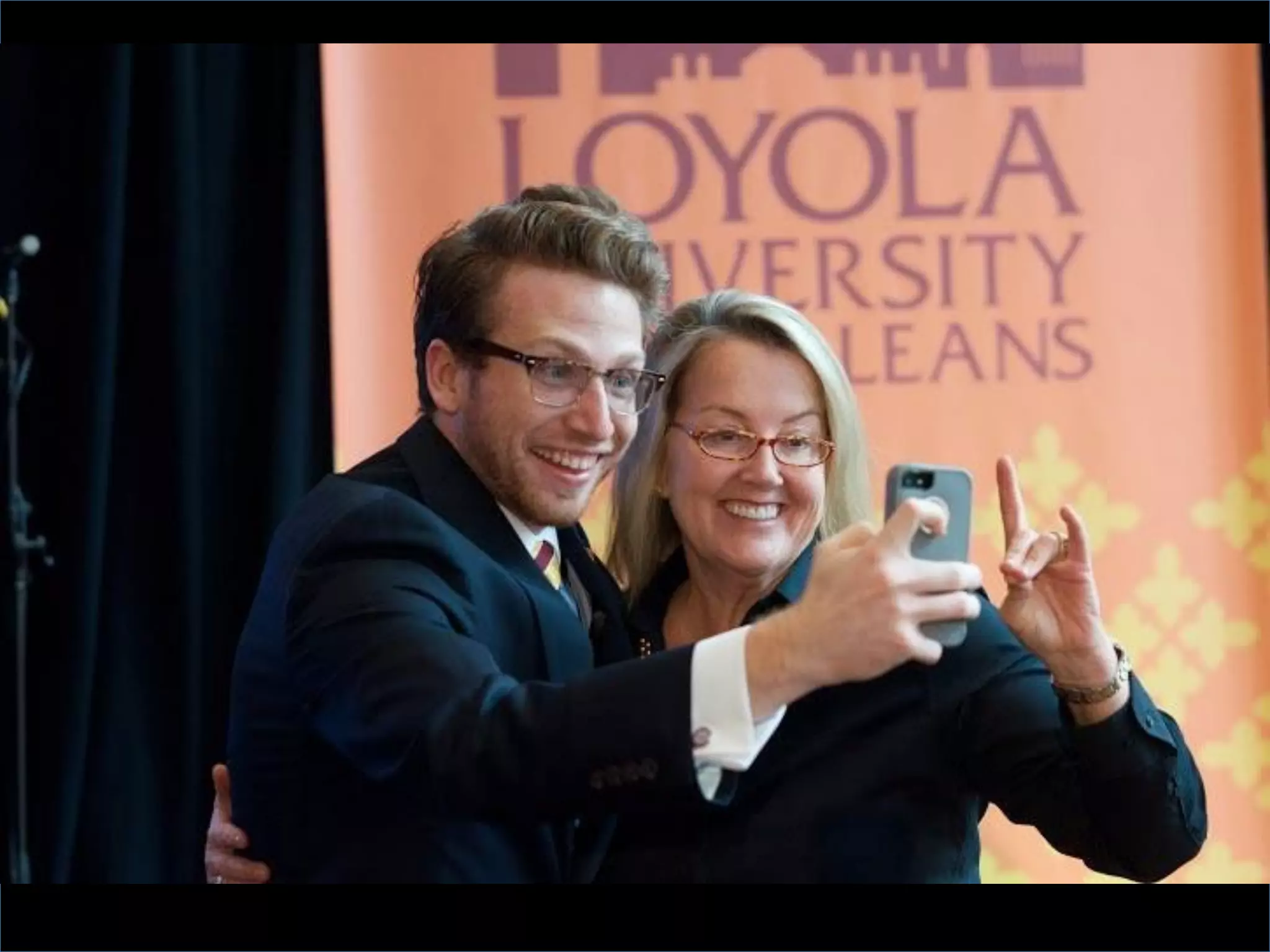 5. Applied Skills for Using
Technology
• Demonstrate adaptability in the face of fast-paced technological change.
• Troubleshoot basic software, hardware, and connectivity problems and refer more
complex problems to an appropriate information technology administrator.
• Anticipate potential problems with software, hardware, and connectivity and prepare
multiple strategies to troubleshoot these problems and/or prepare alternative
means of achieving learning and productivity outcomes.
• Develop contingency plans for the continual operation of basic college and
university functions in the event of software, hardware, or connectivity failures as
a result of routine issues or in response to crises and emergencies.**
 