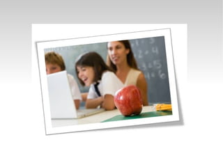 Cibercultura e Educação ” O professor torna-se um animador da inteligência coletiva dos grupos que estão a seu encargo. Sua atividade será centrada no acompanhamento e na gestão das aprendizagens: o incitamento à troca dos valores dos saberes, a meditação relacional e simbólica, a pilotagem personalizada dos percursos de aprendizagem etc. (LÉVY, 1999: p. 171).” 