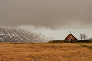 Adam Quirk Iceland