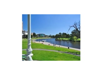 Adelaideç | PPT