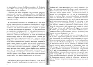 sin significado, se opone el nihilismo mesianico de Benjamin,
que nadifica hasta la propia nada y no deja valer la forma de
la ley mas alla de su contenido.
Cualquiera que sea el significado exacto de estas dos tesis y
su pertinencia respecto a la interpretaci6n del texto kafkiano,
lo cierto es que toda investigaci6n sobre la relaci6n entre Vida
y derecho en nuestro tiempo se ve obligada hoy a volver a con-
frontarse con ellas.
~ La experiencia de una vigencia sin significado esta en la base de una
corriente no poco relevante del pensamiento contemporaneo. El prestigio' '.
de la desconstrucci6n en nuestro tiempo consiste precisamente en haber
concebido el texto entero de la tradici6n como una vigencia sin significa-
do, que vale esencialmente en su indecibilidad, y en haber mostrado que .
una vigencia as! es, como la pue1ta de la ley en la parabola kafkiana, abso- ·
lutamente insuperable. Y si las posiciones se dividen es precisamente en
relaci6n con el sentido de esta vigencia (y del estado de excepci6n que
inaugura). Nuestro tiempo, en efecto, esta situado frente al lenguaje igual 
que, en la parabola, el campesino esta situado frente a las pue1tas de la ley..'·
El peligro para el pensamiento es que este se vea condenado a una nego- ··
ciaci6n infinita e irresoluble con el guardian o, peor todavfa, que acabe por · '
asumir el mismo el papel de! guardian, que, sin impedir verdaderamente
el ingreso, custodia la nada sobre la que se abre la pue1ta. Segun la admo-
nici6n evangelica, mencionada por Or!genes, a prop6sito de la interpreta- ,
ci6n de la Escritura: "iAY de vosotros, hombres de la ley, porque habeis reti- (':
rado la Have del conocimiento; no habeis entrado vosotros mismos y no S
habeis permitido entrar a los que se acercaban!• (que habria que reformu~ 
lar en estos terminos: "iAY de vosotros, que no habeis querido entrar por la '
pue1ta de la Ley, pero tampoco habeis permitido que se cerrara!•).
4.4. Es esta la perspectiva en la que deben ser leidas tanto
singular "inversion.. que Benjamin contrapone, en el ensayo so-.
(p[e Kafka, a la vigencia sin significado, como la enigmatica alu-
:sl6n a un estado de excepci6n "efectivo.. en la octava tesis So-
'bre el concepto de la historia. Auna Tora cuya llave se ha per~
dido y que tiende, por eso mismo, a hacerse indiscernible de
i)a«vida, hace corresponder una vida que se resuelve integra-
m~nte en escritura: «En el intento de transformar la vida en Es-
;critura veo el sentido de la inversion a que tienden numerosas
alegorfas kafkianas.. (Benjamin 3, p. 155). Con un gesto analo-
go, la octava tesis contrapone al estado de excepci6n en que
y1vimos, que se ha convertido en regla, un estado de excep-
b6n ..efectivo.. (wirklich), que es tarea nuestra realizar: "La tra-
cHci6n de los oprimidos nos ensefia que el "estado de excep-
;d6n" en que vivimos es la regla. Hemos de llegar a un concepto
,,de historia que corresponda a este hecho. Tendremos enton-
ices ante nosotros, como cometiclo, proclucir el estaclo de ex-
·~epci6n efectivo" (Benjamin 4, p. 697).
~,: Hemos visto en que sentido la ley, convertida en pura forma
:~e ley, mera vigencia sin significado, tiende a coincidir con la
)vida. No obstante, en cuanto en el estado de excepci6n virtual,
kse mantiene todavfa como pura forma, la ley deja subsistir fren-
Je a si la nuda vida (la vida de Josef K. o la que se desarrolla
::en la aldea que esta al pie del castillo). En el estado de ex-
.cepci6n efectivo, la ley que pierde su delimitaci6n frente a la
::ivida tiene, por el contrario, su correlaci6n en una vida que, con
m gesto sirnetrico pero inverso, se transforma integramente
~en ley. A la irnpenetrabilidad de una escritura que, conve1iida en
i'mdescifrable, se presenta ahora como vida, corresponde la ab-
:~ soluta inteligibilidad de una vida enteramente resuelta en es-
' 'critura. Solo entonces los dos terminos, que la relaci6n de ban-
do distinguia y mantenfa unidos (la nuda vida y la forma de
1
}ey), se eliminan redprocamente y entran en una nueva di-
,;.' j:nensi6n.
 