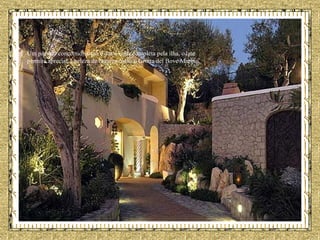 Um passeio concorridíssimo é dar a volta completa pela ilha, o que permite apreciar a beleza de lugares como a Grotta del Bove Marino. 