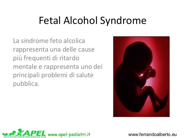 Il marito beve che la preghiera