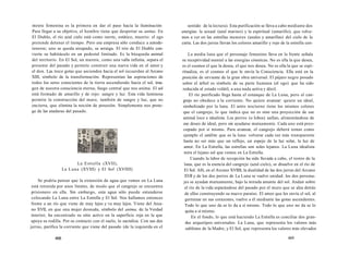 mente femenina es la primera en dar el paso hacia la iluminación 
Para llegar a su objetivo, el hombre tiene que despertar su anima. En 
El Diablo, el río azul cielo está como inerte, estático, muerto: el ego 
pretende detener el tiempo. Pero esa empresa sólo conduce a autode-tenerse; 
uno se queda atrapado, se arraiga. El trío de El Diablo con­vierte 
su habitáculo en un pedestal limitado. Es la búsqueda animal 
del territorio. En El Sol, un murete, como una valla infinita, separa el 
presente del pasado y permite construir una nueva vida en el amor y 
el don. Las trece gotas que ascienden hacia el sol recuerdan al Arcano 
XIII, símbolo de la transformación. Representan las aspiraciones de 
todos los seres conscientes de la tierra ascendiendo hacia el sol, ima­gen 
de nuestra consciencia eterna, fuego central que nos anima. El sol 
está formado de amarillo y de rojo: sangre y luz. Esta vida luminosa 
permite la construcción del muro, también de sangre y luz, que no 
encierra, que elimina la noción de posesión. Simplemente nos prote­ge 
de las ataduras del pasado. 
La Estrella (XVII), 
La Luna (XVIII) y El Sol (XVIIII) 
Se podría pensar que la extensión de agua que vemos en La Luna 
está retenida por unos límites, de modo que el cangrejo se encuentra 
prisionero en ella. Sin embargo, esta agua sólo puede entenderse 
colocando La Luna entre La Estrella y El Sol. Nos hallamos entonces 
frente a un río que viene de muy lejos y va muy lejos. Viene del Arca­no 
XVII, en que una mujer desnuda, símbolo del anima, de la Verdad 
interior, ha encontrado su sitio activo en la superficie roja en la que 
apoya su rodilla. Por su contacto con el suelo, lo sacraliza. Con sus dos 
jarras, purifica la corriente que viene del pasado (de la izquierda en el 
468 
sentido de la lectura). Esta purificación se lleva a cabo mediante dos 
energías: la sexual (azul marino) y la espiritual (amarillo), que volve-mos 
a ver en las estrellas menores (azules y amarillas) del cielo de la 
carta. Las dos jarras llevan los colores amarillo y rojo de la estrella cen- 
La media luna que el personaje femenino lleva en la frente señala 
su receptividad mental a las energías cósmicas. No es ella la que desea, 
es el cosmos el que la desea, el que nos desea. No es ella la que se espi-ritualiza, 
es el cosmos el que le envía la Consciencia. Ella está en la 
posición de sirviente de la gran obra universal. El pájaro negro posado 
sobre el árbol es símbolo de su parte humana (el ego) que ha sido 
reducida al estado volátil, a una nada activa y dócil. 
El río purificado llega hasta el estanque de La Luna, pero el can-grejo 
no obedece a la corriente. No quiere avanzar: quiere un ideal, 
simbolizado por la luna. El astro nocturno tiene los mismos colores 
que el cangrejo, lo que indica que no es sino una proyección de ese 
animal loco e idealista. Los perros (o lobos) aullan, alimentándose de 
ese deseo de ideal, pero sin ayudarse mutuamente. Cada uno está preo­cupado 
por sí mismo. Para avanzar, el cangrejo deberá tomar como 
ejemplo el satélite que es la luna: volverse cada vez más transparente 
hasta no ser más que un reflejo, un espejo de la luz solar, la luz de 
amor. En La Estrella, las estrellas son soles lejanos. La Luna idealista 
mira el lejano sol que vemos en La Estrella. 
Cuando la labor de recepción ha sido llevada a cabo, el rostro de la 
luna, que es la esencia del cangrejo (azul cielo), se disuelve en el río de 
El Sol. Allí, en el Arcano XVIIII, la dualidad de las dos jarras del Arcano 
XVII y de los dos perros de La Luna se vuelve unidad: los dos persona­jes 
se ayudan mutuamente, bajo la mirada amante del sol. Andan sobre 
el río de la vida separándose del pasado por el muro que se alza detrás 
de ellos construyendo su nuevo paraíso. El amor que les envía el sol, al 
germinar en sus corazones, vuelve a él mediante las gotas ascendentes. 
Todo lo que uno da se lo da a sí mismo. Todo lo que uno no da se lo 
quita a sí mismo. 
En el fondo, lo que está haciendo La Estrella es conciliar dos gran-des 
arquetipos universales: La Luna, que representa los valores más 
sublimes de la Madre, y El Sol, que representa los valores más elevados 
469 
 