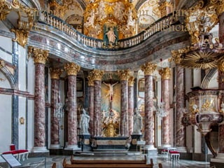 Würzburg Residence com seu Jardins
de Corte e sua Praça Residêncial
 