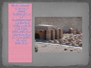 Otro edificio (esta vez poco habitual) es el criptopórtico, en origen subterráneo y del que podemos ver sus paredes y el arranque de sus bóvedas.