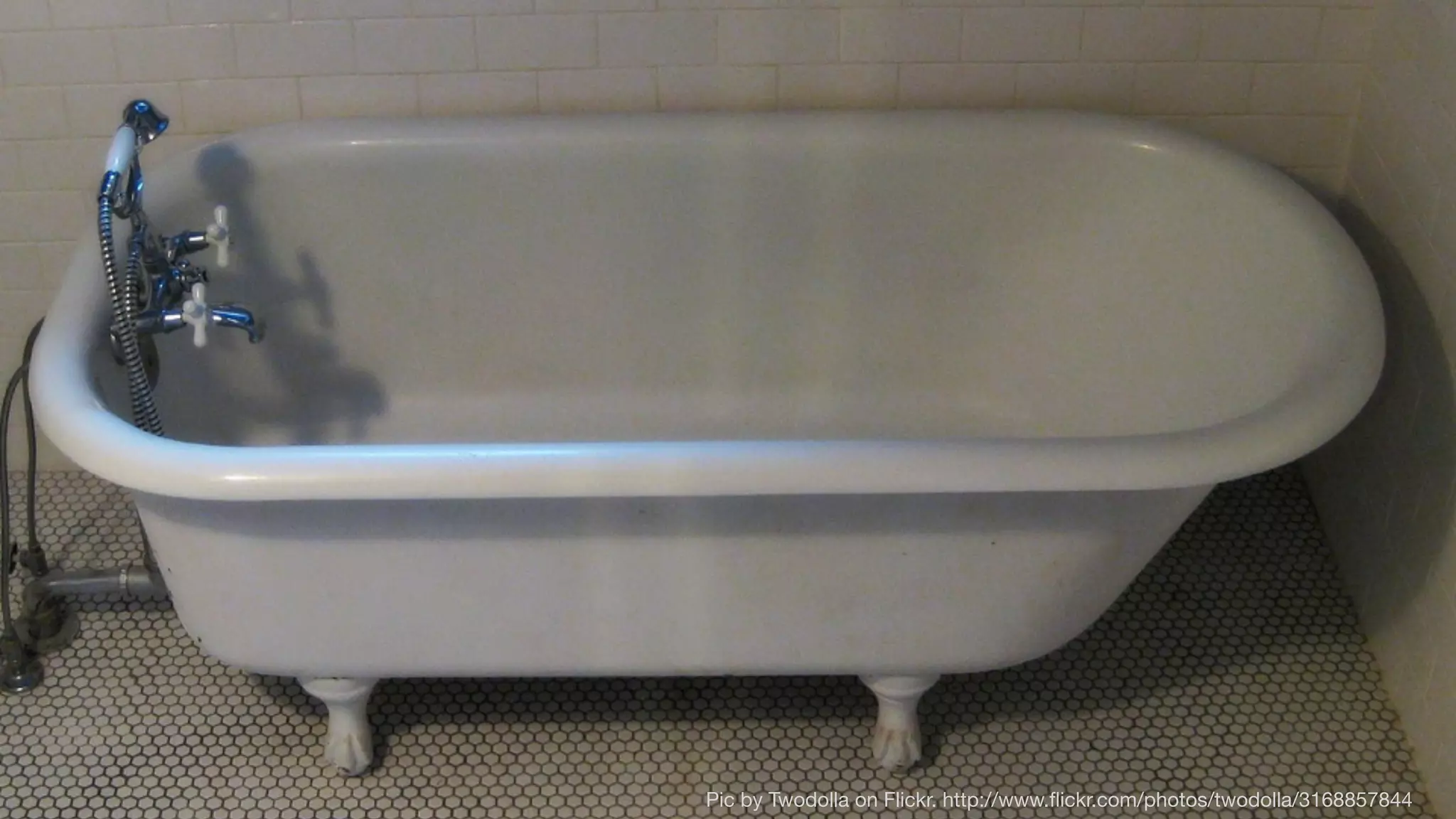 Pic by Twodolla on Flickr. http://www.flickr.com/photos/twodolla/3168857844 
 