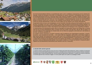 29
(A) die bevölkerungsentwicklung
Die Anzahl landwirtschaftlicher Betriebe pro Quadratkilometer steht in einem unmittelbaren Zusammenhang mit den natürlichen Be-
dingungen. Gerade die Höhenlage und das Relief, und infolgedessen die Lage der Gemeinde im Tal-Bergsystem steuern die Dichte.
Die höchste Betriebsdichte findet sich in Gemeinden tieferer Lagen entlang der Haupttäler (A: Neustift im Stubaital, Bundesland Tirol).
Von ihrer Flächenausdehnung sind diese Gemeinden häufig unterdurchschnittlich groß und weisen einen überdurchschnittlich großen
Anteil an landwirtschaftlich genutzter Fläche auf. Durch die günstigeren Produktionsbedingungen kommen die landwirtschaftlichen
Betriebe mit kleineren Flächen aus. Es dominieren in den Haupttälern kleinere Betriebe. Nicht verwunderlich also, dass in diesen Ge-
meinden die höchsten Betriebsdichten zu finden sind. Sie sind zugleich auch die Gebiete mit der höchsten Siedlungsdichte.
Die geringsten Dichten kommen in den hochgelegenen und dünn besiedelten Talschaften entlang des Alpenhauptkamms, aber auch in
den Nord- und Südalpen vor (B: Rein in Taufers, Südtirol). In diesen Lagen überwiegt die Grünlandnutzung mit größeren Betrieben. Die
Produktionsbedingungen sind schwieriger und die Wertschöpfung pro Fläche ist gering. Damit braucht ein Betrieb größere Flächen, um
ein wirtschaftliches Auskommen zu finden. Diese Regionen sind im Allgemeinen auch diejenigen mit den ausgedehnten Almflächen.
Im Zusammenhang mit der Betriebsdichte spielen neben der Höhenlage noch einige weitere Faktoren eine wichtige Rolle: Im Etschtal
reicht die Zone mit hohen Betriebsdichten weiter in die Alpen hinein als im Norden. Dies liegt daran, dass die Täler dort offener und
durch das mediterrane Klima begünstigt sind. Deshalb haben sich dort Mitte des vergangenen Jahrhunderts sehr viele Betriebe auf
den Obst- und Weinbau spezialisiert (C).
Der Vergleich zwischen Graubünden und Südtirol verdeutlicht zudem die Bedeutung der eingeschlagenen Agrarpolitik. In Graubün-
den kam es – auch unterstützt durch die Politik – in der zweiten Hälfte des vergangenen Jahrhunderts zu einer starken Aufgabe vor
allem kleinerer Betriebe. Die frei gewordenen Flächen wurden meist von den verbliebenen Betrieben übernommen. Mit zunehmender
Fläche stieg gleichzeitig die Wertschöpfung. Heute liegt der Anteil von Haupterwerbsbetrieben in Graubünden bei knapp 70 Prozent.
In Südtirol lag der Schwerpunkt der Agrarpolitik auf dem Erhalt möglichst vieler Betriebe. Um den Betrieben jedoch ein Überleben zu
garantieren, wurde der Nebenerwerb stark gefördert. Heute werden in Südtirol nur 41 Prozent der Betriebe im Haupterwerb geführt.
Insgesamt sind die Betriebsdichten flächendeckend aber wesentlich höher als in Graubünden.
La densità delle aziende agricole
La massima densità di aziende agricole si trova nei comuni a bassa quota nelle valli principali dove, grazie a condizioni di produzione
più favorevoli, alle aziende bastano appezzamenti più piccoli. La densità minima si riscontra nelle valli a quote più elevate e scarsamen-
te popolate lungo la cresta principale delle Alpi, ma anche nelle Alpi Settentrionali e Meridionali. In queste zone prevale la praticoltura
e le aziende agricole hanno dimensioni maggiori. Di norma queste regioni sono quelle con gli alpeggi più estesi.
A
B
C
 