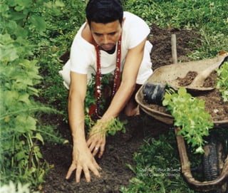 A memória do feminino no candomblé | 143
Oyá-jidê, cabeça de Iansã
(Foto: Consuelo Oliveira)
Feminino no candomblé_miolo final.indd 143Feminino no candomblé_miolo final.indd 143 28/9/2010 17:38:2128/9/2010 17:38:21
 