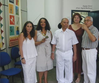 A memória do feminino no candomblé | 211
Equipe Kàwé
(Foto: Ingrid Barbosa)
Feminino no candomblé_miolo final.indd 211Feminino no candomblé_miolo final.indd 211 28/9/2010 17:39:2828/9/2010 17:39:28
 