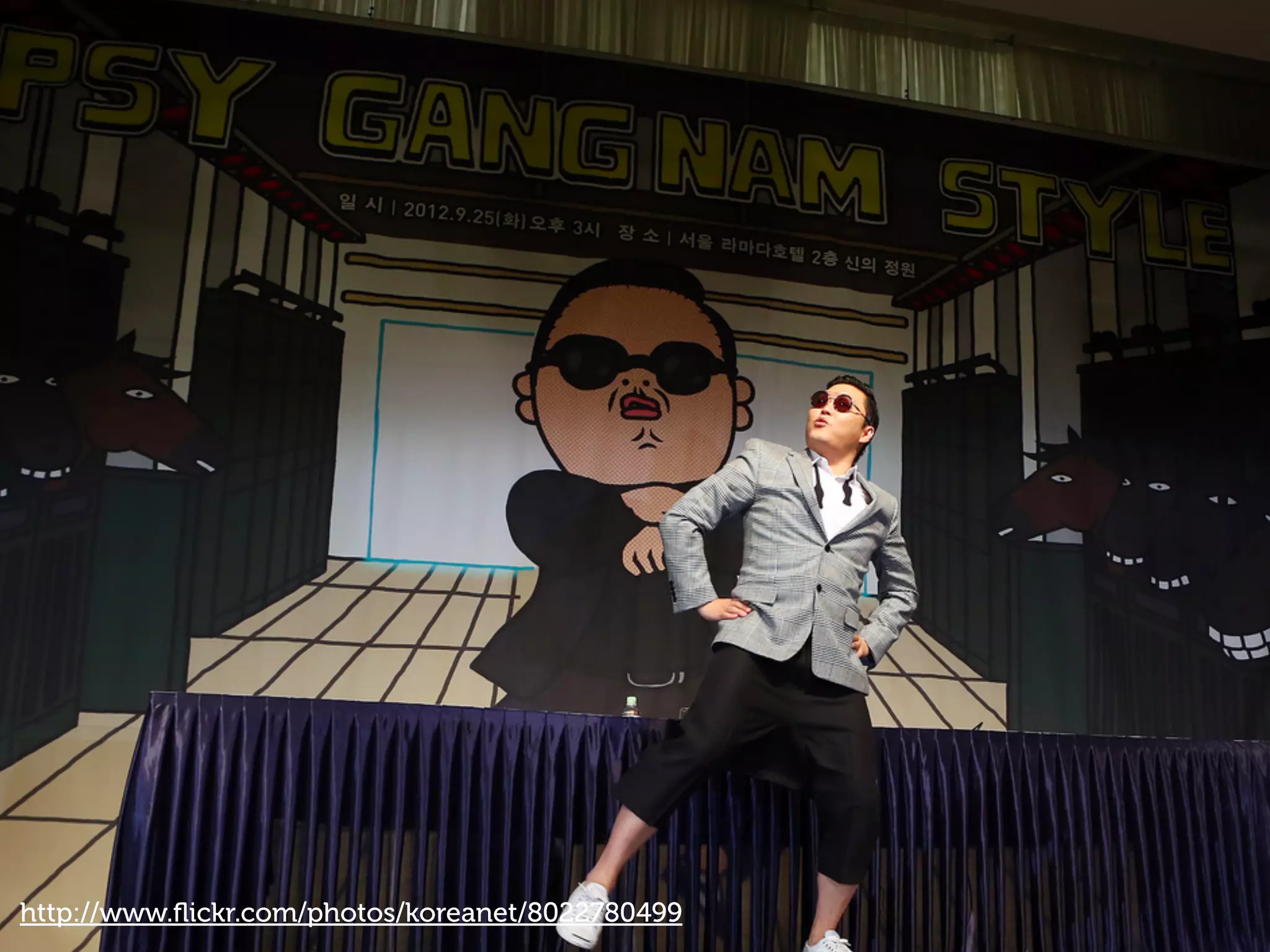 Korea
http://www.ﬂickr.com/photos/koreanet/8022780499
 