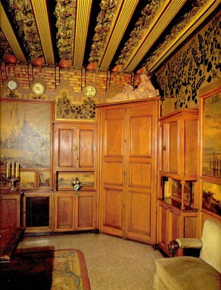Anton gaudi compress