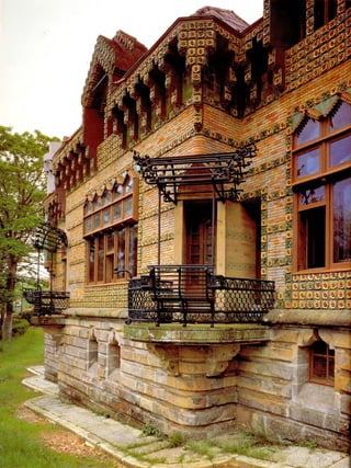 Anton gaudi compress