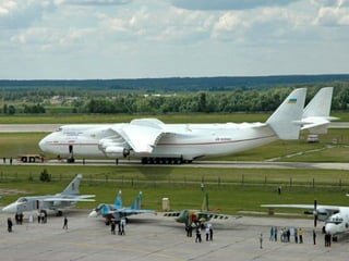 Antonov 225.
