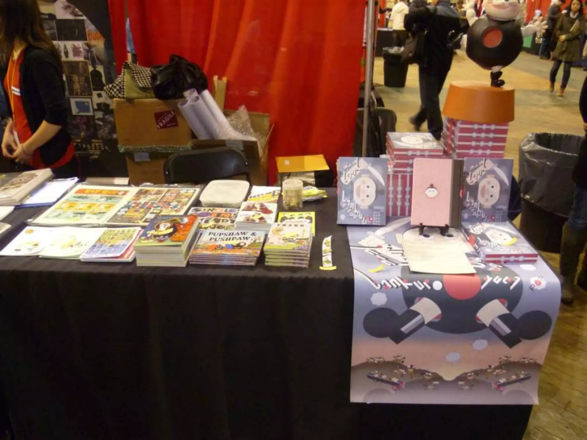 Appealing artist table setups