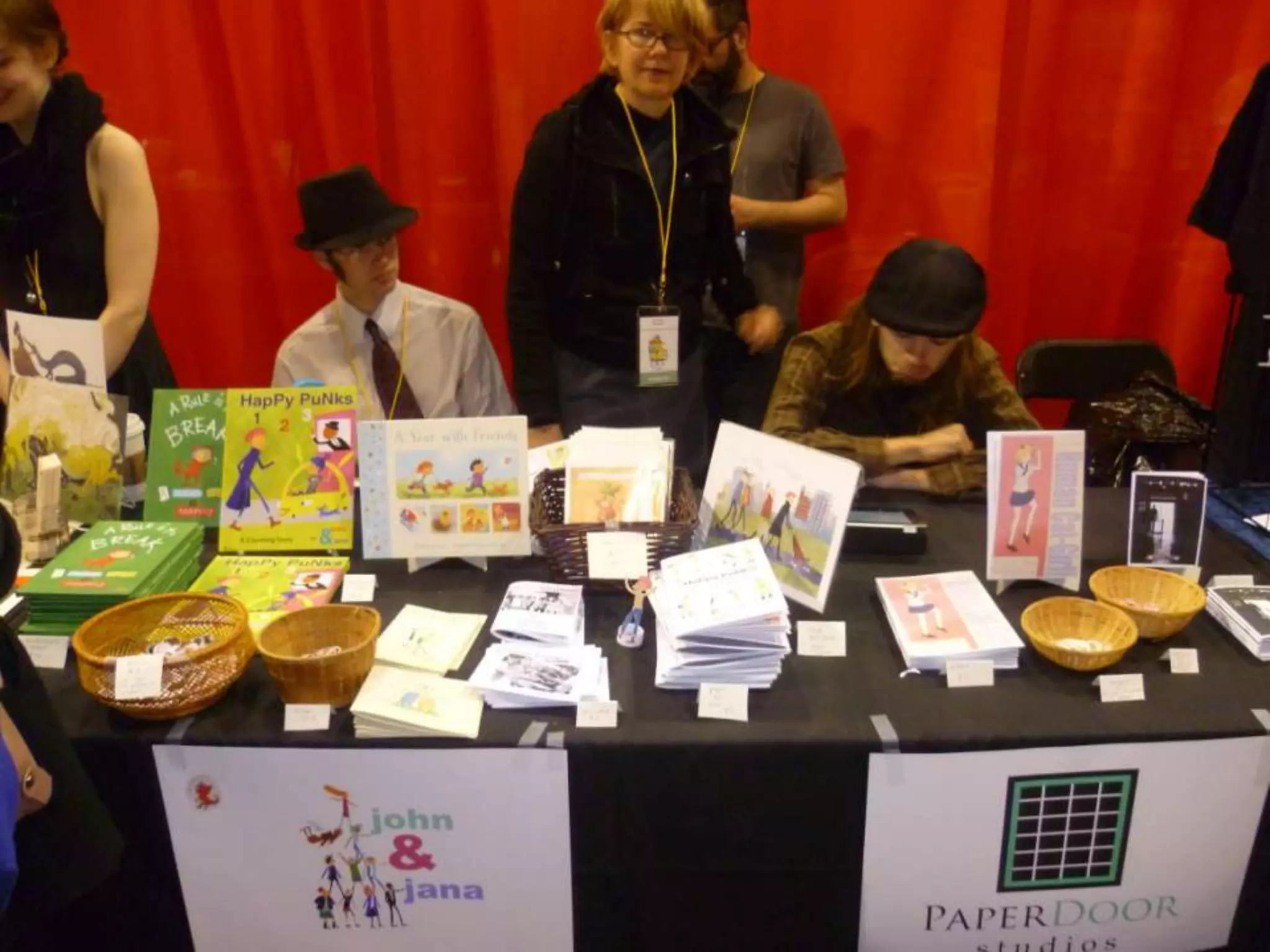 Appealing artist table setups