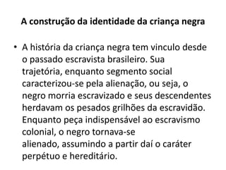 Aposto
• É uma explicação sobre um substantivo que
sempre aparece isolado por vírgulas ou dois
pontos.
– Ele tem duas filhas: Carol e Betina.
– O professor, licenciado em Letras, leciona.
– Cascavel, a capital do oeste, está perigosa.

 