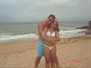 Passamos por muitas coisas: noivado, casamento, casa
                        nova...
              Viagens, passeios, festas...
 Mas também passamos por algumas tristezas, tivemos
           decepções, perdas e mudanças...
  Mas vencemos todas as barreiras em nome do amor e
com a ajuda de Deus e hoje estamos aqui juntos e felizes
     para comemorarmos mais um aniversário seu!
 