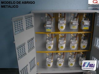 MODELO DE ABRIGO METÁLICO