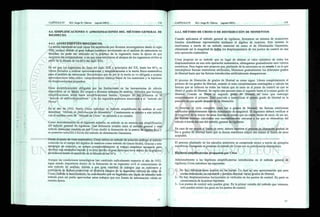 4.4. SIMPLIFICACIONES Y APROXIMACIONES DEL MÉTODO GENERAL DE
RIGIDECES.
4.4.1. ANTECEDENTES HISTÓRICOS.
La teoría manejada en este curso fue establecida por diversos investigadores desde el siglo
XIX, aunque debido al gran trabajo numérico involucrado en el análisis de estructuras no
triviales, no pudo ser utilizado en la práctica de la ingeniería hasta la época en que
surgieron las computadoras y en que estas estuvieron al alcance de los ingenieros civiles (a
partir de la década de los 60's del siglo XX).
Es así que los ingenieros de fines del siglo XIX y principios del XX, hasta los 60's, se
vieron forzados a realizar aproximaciones y simplificaciones a la teoría físico-matemática
para el análisis de estructuras. Recordemos que de por si la teoría se ve obligada a aceptar
aproximaciones tales como: comportamiento elástico lineal de los materiales y la hipótesis
de desplazamientos pequeños.
Estas simplificaciones obligadas por las limitaciones en las herramientas de cálculo
disponibles en su época, dio origen a diversos métodos de análisis. Métodos que hicieron
simplificaciones leves hasta simplificaciones burdas. Ejemplo de los primeros es el
"método de deflexión-pendiente" y de los segundos podemos mencionar a el "método del
Portal".
En el año de 1932, Hardy Cross introdujo su método simplificado de análisis al cual
denominó "Método de Distribución de Momentos". Comúnmente se conoce a este método
con el nombre corto de "Método de Cross " en recuerdo a su creador.
Como demostraremos en el siguiente artículo, su método es en esencia una simplificación
del método general de rigideces. Una diferencia notable entre el método general y este
método particular consiste en que Cross eludió la formación de la matriz de rigidez Kn„ y
su posterior solución a través del método de eliminación Gaussiana.
Desde el punto de vista matemático, Cross utiliza un método de solución análogo al método
conocido en el campo del álgebra de matrices como método de Gauss-Seidel. Gracias a esta
estrategia de solución, se reduce considerablemente el trabajo numérico necesario para
resolver una estructura común y en esto estriba el gran éxito que tuvo dentro de la práctica
profesional desde su aparición en la década de los 30's.
Aunque las condiciones tecnológicas han cambiado radicalmente respecto al año de 1932,
sigue siendo importante dentro de la formación de un ingeniero civil el conocimiento de
este método de análisis, debido a que gran cantidad de trabajos que se realizaron y
publicaron en fechas posteriores en diversos campos de la ingeniería utilizan las ideas de
Cross. Debido a esta situación, es conveniente que un ingeniero sea capaz de entender este
método para así poder aprovechar estos trabajos que son fuente de información válida en
nuestra época.
4.4.2. MÉTODO DE CROSS O DE DISTRIBUCIÓN DE MOMENTOS
Cuando aplicamos el método general de rigideces, formamos un sistema de ecuaciones
lineales simultáneas representadas mediante el álgebra de matrices. Este sistema lo
resolvemos a través de un método matricial tal como el de Eliminación Gaussiana,
obteniendo así la magnitud de todos los desplazamientos de los puntos de control en una
sola operación matemática.
Cross propone en su método que en lugar de obtener el valor numérico de todos los
desplazamientos en una sola operación matemática, obtengamos gradualmente esos valores
numéricos. Para lograr esto propone que, partiendo de la estructura en su estado 1 en la que
introdujimos fuerzas restrictoras artificiales, liberemos gradualmente los diferentes grados
de libertad hasta que las fuerzas introducidas artificialmente desaparezcan.
El proceso de liberación de grados de libertad es como sigue: Libera completamente el
primero de los grados de libertad, estando el resto completamente restringidos y calcula las
fuerzas que se inducen en todas las barras que se unen en el punto de control en que se
liberó el grado de libertad. Se repite este proceso para el segundo hasta el n-esimo grado de
libertad. Cuando se libera el segundo grado de libertad, se tiene que restringir
completamente el primero. Esto equivale a inmovilizar el primer grado de libertad en la
posición en que quedó después de su liberación.
Al terminar el ciclo completo (para los n grados de libertad) las fuerzas restrictoras
artificiales probablemente habrán disminuido de magnitud. El ingeniero deberá verificar si
la magnitud de la mayor de estas fuerzas es menor que un cierto límite de error, de ser así,
las fuerzas internas calculadas son razonablemente cercanas a las que se obtendrían del
cálculo a través del uso del método general de rigideces.
En caso de ser mayor al límite de error, deberá repetirse el proceso de liberación gradual de
los n grados de libertad hasta que la fuerza restrictora mayor sea menor al límite de error
aceptable.
El proceso planteado en los párrafos anteriores se comprende mejor a través de ejemplos
numéricos. Enseguida se presenta el método de Cross con su justificación matemática.
Hipótesis siinpliflcatorias propuestas por Cross
Adicionalmente a las hipótesis simplificatorias introducidas en el método general de
rigideces, Cross introduce las siguientes:
1.- No hay deformaciones axiales en las barras. Lo cual es una aproximación que para
ciertas estructuras, es razonable y permite eliminar varios grados de libertad.
2.- No hay desplazamientos horizontales ni verticales en los puntos de control. En parte es
consecuencia de la primer hipótesis.
3.- Los puntos de control solo pueden girar. En la primer versión del método que veremos,
solo pueden existir los giros en los puntos de control.
 