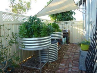 http://backyardaquaponics.com/systems.html