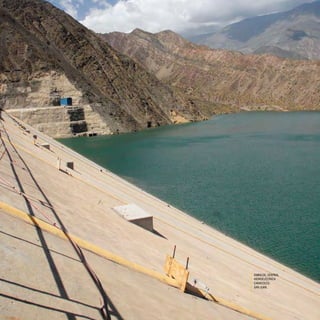 HAciA el modelo de pAÍs deseAdo




                                       embalSe, central
                                       hidroeléctrica
                                       caracoleS;
                                       San juan.
94
 