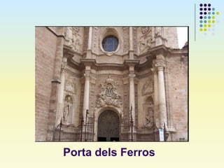 Edificis franciscans: Claustre de
Sant Francesc de Palma.
• Construït el segle XIV, té
ampliacions dels segles XV i XVI.
•...