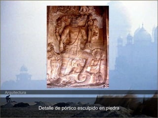 Detalle de pórtico esculpido en piedra 
Arquitectura 
 