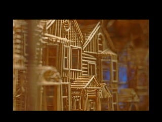 Avenue à colonnades, longue de 800 mètres (artère principale) 