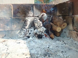 PARA EMPEZAR PRENDAMOS EL FUEGO...
1