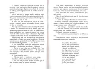 E, como o corpo enrugado se tornasse liso e
crescesse e o ar para respirar lhe chegasse por entre as
grades da cela, julgou depois que acabaria de rebentar
de inchaço, como a pele esticada do bombo de um zé-
-pereira.
«Ou ir ser bola?», pensou ainda, vendo-se logo
transformada numa bola de borracha, daquelas riscadi-
nhas, com muitas cores, entre uma matula de rapazes
que a jogariam com os pés.
A ideia não lhe desagradava. Correr e saltar,
mesmo a pontapé, sempre seria melhor do que passar
os dias na escuridão.
Mas logo o seu interior se tornou num líquido leitoso
e branco. E a Sementinha deu-se em admitir que o seu
primeiro encantamento seria em cabra ou vaca leiteira,
dessas malhadas e bem capazes de darem leite a uma
creche de bebés famintos. O que a desnorteou depois foi
o reparar que do corp.o lhe saía um rabinho muito airoso.
«Querem ver que vou ser cavalo?» interrogou-se
maravilhada. «Cavalo, sim, seria formidável... Gostava
tanto de ser um Cstvalinho branco!... Mas também pode •
ser uma tromba dt1 elefante... Lá isso pode!»
E, não conseguindo suster por mais tempo aquela
ansiedade, a Sementinha perguntou à Feiticeira.
- Diz-me cá uma coisa, tem paciência... Isto é um
rabo ou uma tromba? Diz depressa! - E depois de
uma hesitação: - Eu, por mim, gostava mais que fosse
um rabinho...
A Terra achou-lhe graça.
- Não me rales! - suplicou a nossa amiga.
Carinhosa, a Terra-Feiticeira explicou-lhe:
- Isto é a raiz por onde recebes o comer que te
dou. Trabalha, anda, se queres sair daqui.
38
E de novo a nossa amiga se atirou à tarefa de
crescer. Ficou, porém, um tanto atrapalhada quando
percebeu que enquanto aquela cauda lhe crescia para
baixo uma outra se desenvolvia também para cima.
«Esta agora! Eu fico maluca, com certeza!», pen-
sava, aflita.
Valeu-lhe um bicho de conta que ali viera descansar
e lhe passou perto.
-Ouve lá, ó amigo! Tu sabes o que vou ser?-
Tão nervosa estava que fazia perguntas e dava as res-
postas. - Parece-me que este bico é de pássaro... Irei
ser, porventura, como o Rouxinol?
-Não conheço- respondeu o outro de mau modo.
- Pois não conheces um dos bichos mais bonitos
que eu vi em toda a minha vida!...
E olhando mais uma vez para si:
- Vou ser rouxinol, com certeza. Só me faltam as
asas.
Entusiasmada com a recordação do professor
enamorado, começou a cantarolar:
Sementinha, Sementinha,
que de grão quase fui bola.
Bola a bola, rebola a bola,
e depois vaca leiteira.
Mas logo nasce um rabinho
pra correr como o cavalo,
pra pular como o burrinho.
E de cima sai-me um bico...
Irei ser um rouxinol
como aquele professor
que fazia rir o Sol?
E asas para voar?!...
39
 