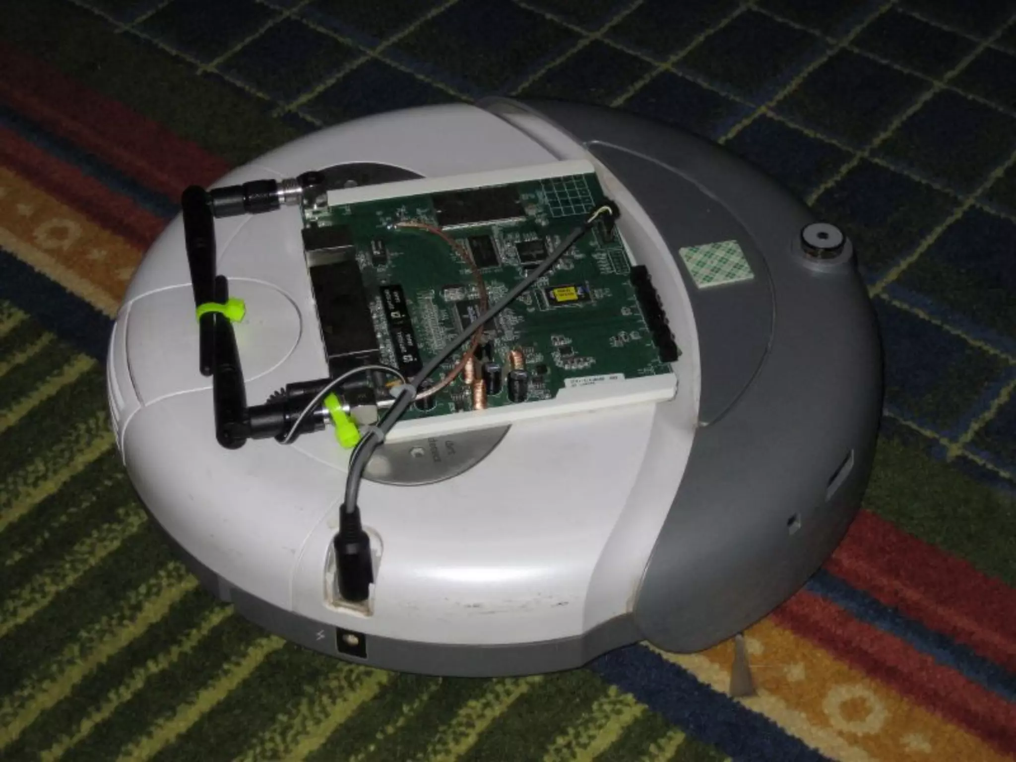 www.internetsociety.org
(roomba 1)
 