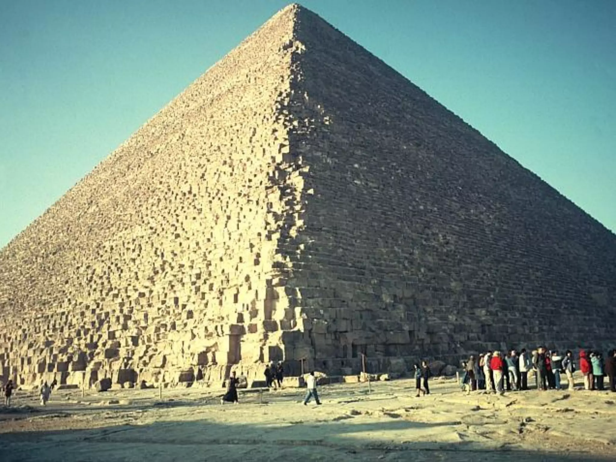 Old Kingdom Architecture:
Khufu’s Pyramid at Giza
 