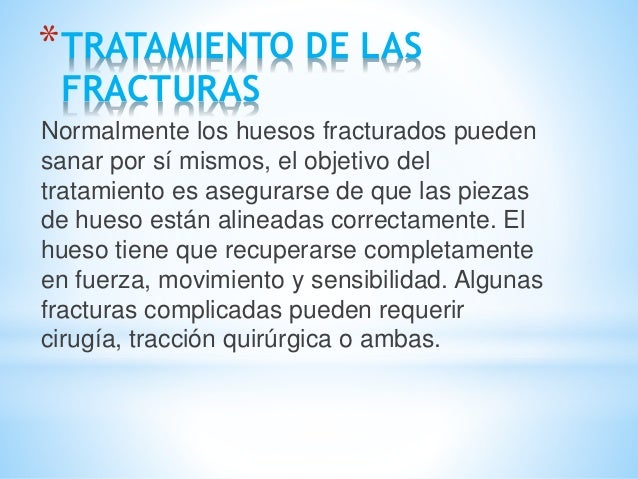 La persona ha dejado a beber el verso para que