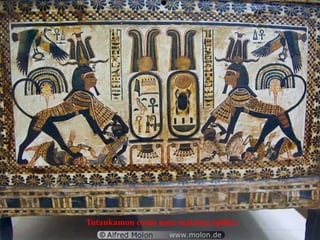 Tutankamon como uma matança sphinx