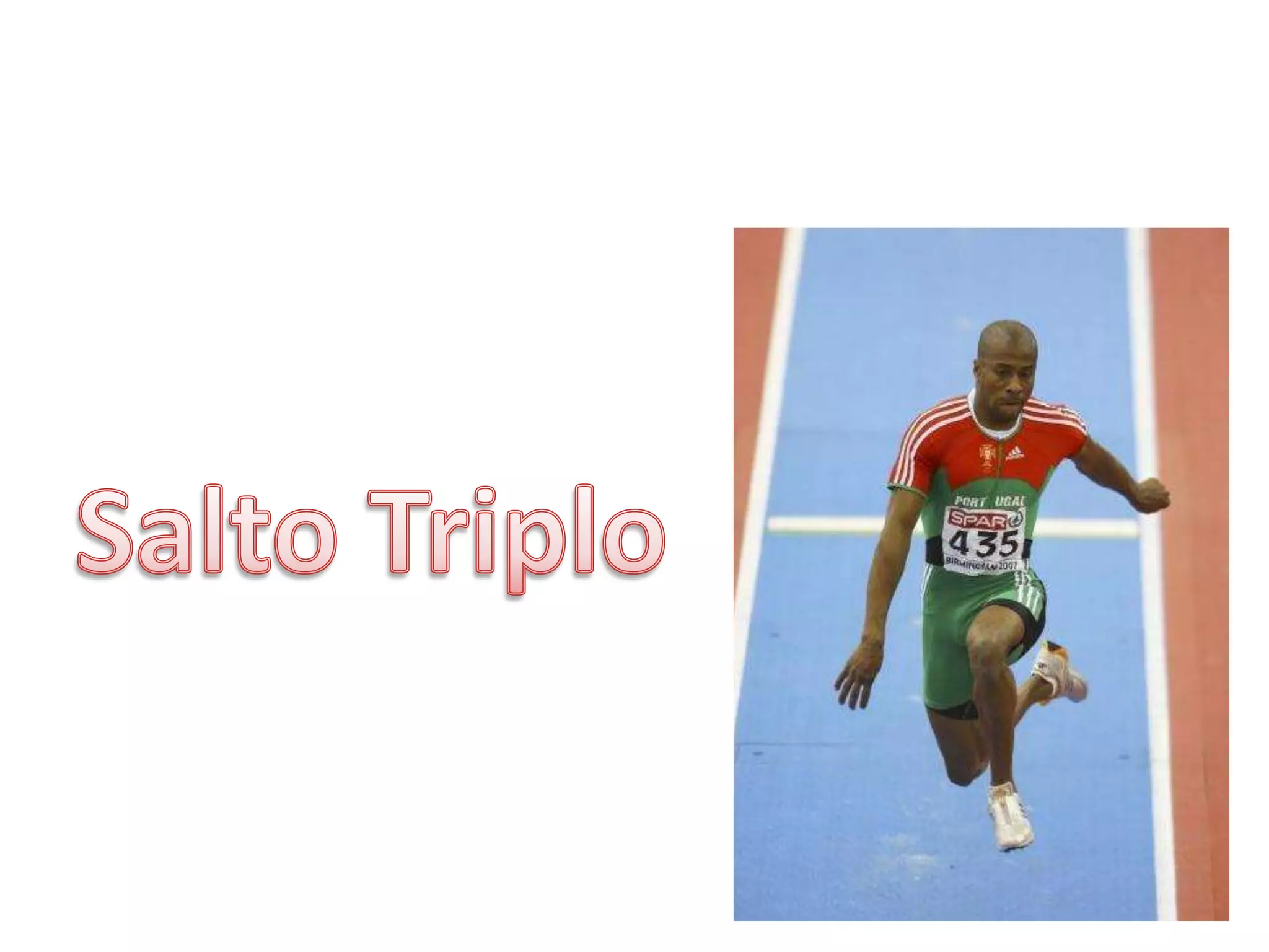 Os atletas utilizam, atualmente, o salto de estilo Fosbury para vencer a fasquia, que consiste em fazer passar primeiro a cabeça, de costas para o obstáculo, depois os ombros e finalmente as pernas, desenhando um arco com o corpo. Este estilo apareceu nos Jogos Olímpicos de 1968, no México, e foi introduzido pelo norte-americano Richard Fosbury, que acabou por ganhar a medalha de ouro. Este estilo só resultou na época porque o pavimento onde caíam os atletas foi substituído. Até aí, era composto por serrim, mas foi substituído por uma espécie de colchão, que permitia aos saltadores cair de costas, ou de ombros.A versão feminina desta prova de atletismo surgiu nos Jogos de Amesterdão, em 1928. 