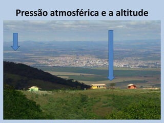 O tipo de tempo é definido pela interação de alguns elementos climáticos básicos da atmosfera, a temperatura, a pressão atmosférica, a umidade e a precipitação, que variam sob a ação de inúmeros fatores Climáticos:Latitudes                               Altitude (Relevo)VegetaçãoContinentalidadeMaritimidadeMassas de ar Atuação dos ventos